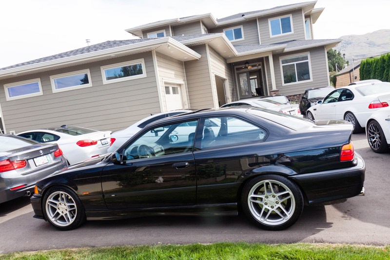 Illustration for article titled Pics from the (Driveway): 2016-08-13 Club Road Trip Happy Hour
